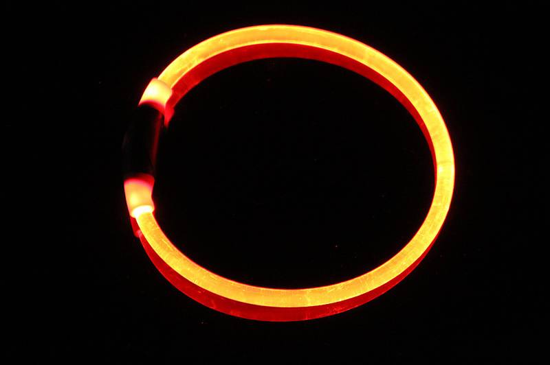 Medium LED ring med USB lader, 50cm - justerbar