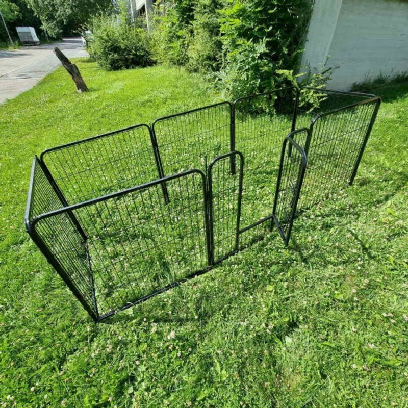 Hundegjerde til hage og innebruk med 8 paneler - 81 cm høyt