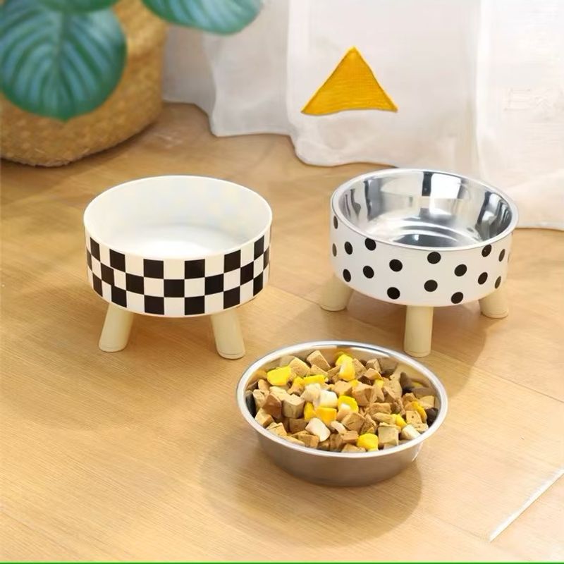 Minimalistisk polkadot hundeskål med bein