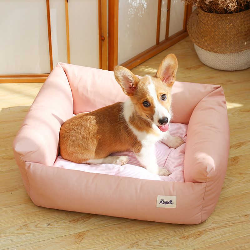 Pale pink hundeseng i to størrelser